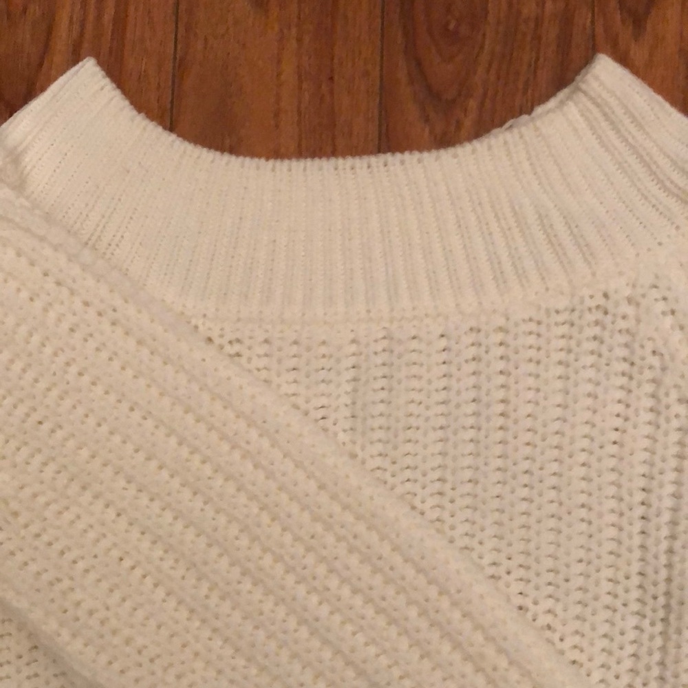 Fluffy volume sleeves sweater - Picture 8 of 8